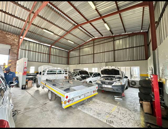 M² BUSINESS CENTRE FOR SALE IN ANNADALE